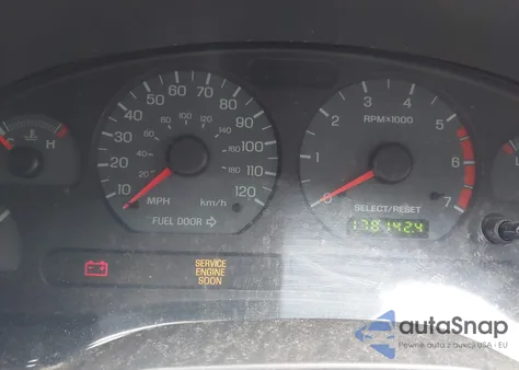 2002 Ford Mustang z USA, uszkodzony, nr VIN 1FAFP404X2F230098